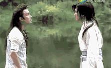 他是女装大佬？？