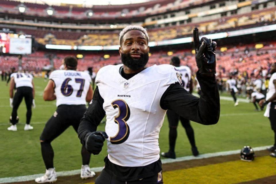 很震惊！金姐的新男友是妹妹的前男友？！