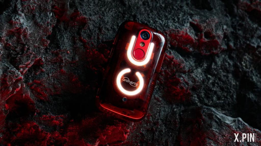 别嫌手机屏幕大了，真小屏手机来了我怕你把持不住。