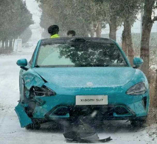 为了造车，雷军连手机都不管了？