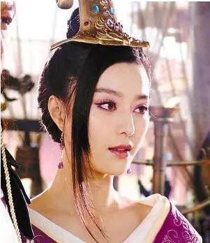 34年前《封神榜》傅艺伟难接受戏服暴露，导演为她加了一层纱