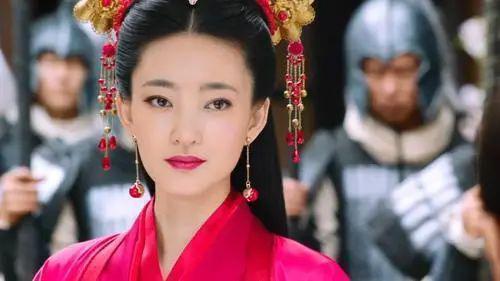 34年前《封神榜》傅艺伟难接受戏服暴露，导演为她加了一层纱