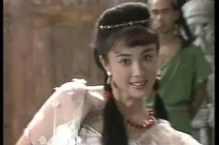 34年前《封神榜》傅艺伟难接受戏服暴露，导演为她加了一层纱