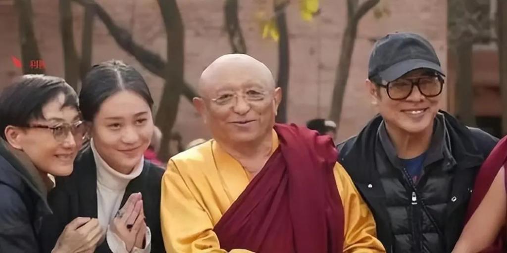 “丑”上热搜的利智，到底得罪了谁？