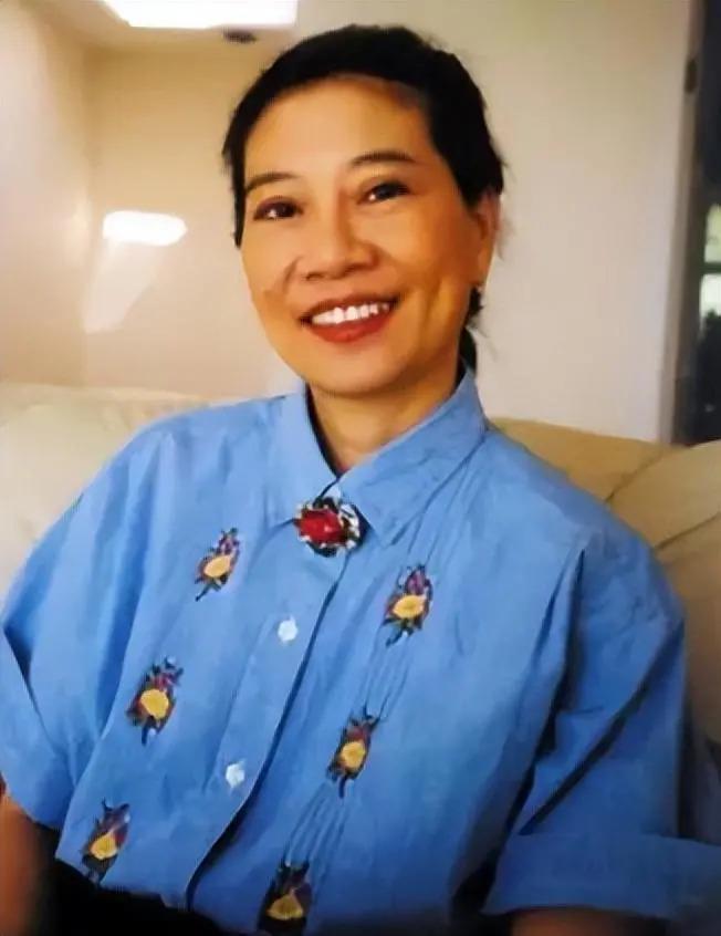 “丑”上热搜的利智，到底得罪了谁？