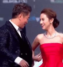 吴尊喊女儿“老婆”：贵圈那些没有边界感的父母，太离谱了