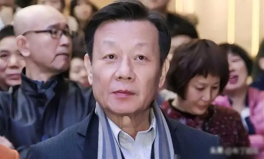 娶两个老婆住一个家，69岁依旧四处奔波的寇世勋真的快乐吗