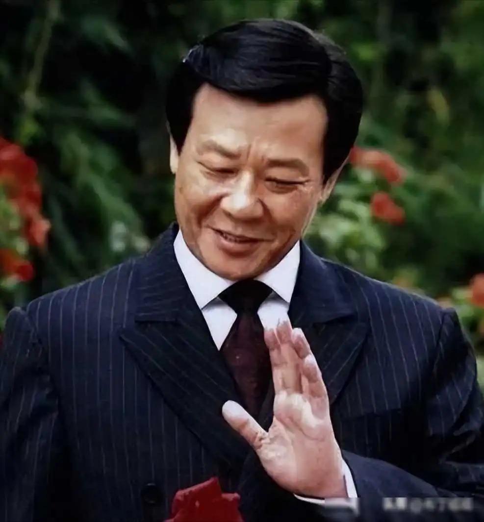 娶两个老婆住一个家，69岁依旧四处奔波的寇世勋真的快乐吗