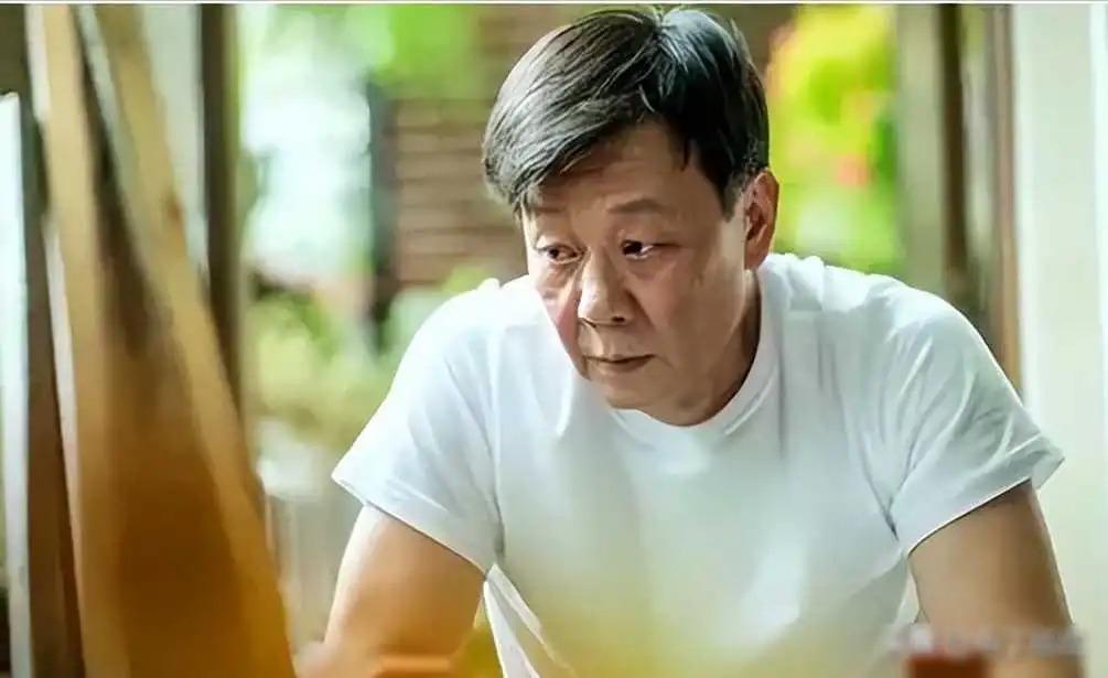 娶两个老婆住一个家，69岁依旧四处奔波的寇世勋真的快乐吗