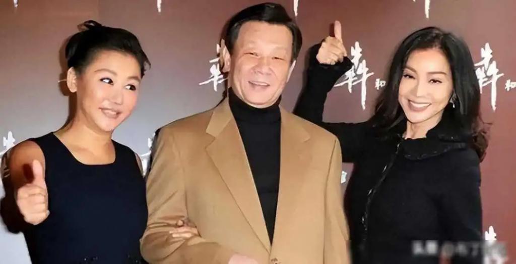 娶两个老婆住一个家，69岁依旧四处奔波的寇世勋真的快乐吗