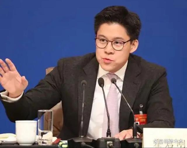 梅西香港表演赛风波升级！霍启刚发声要求道歉，网友怒斥违约诈骗