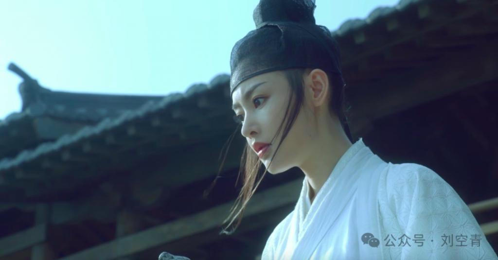 她得罪了人，如今被软封杀了？