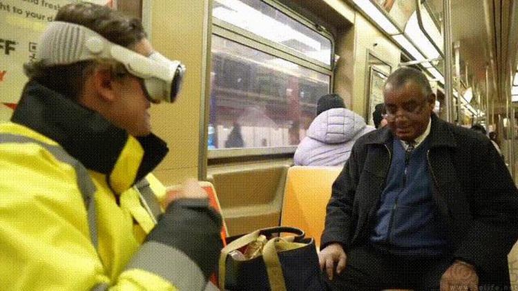 混合现实设备的“定心丸”技术，其实也有致命缺陷