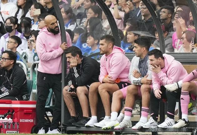 梅西中国行，一地鸡毛