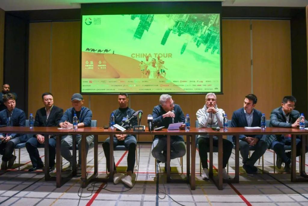 梅西中国行，一地鸡毛