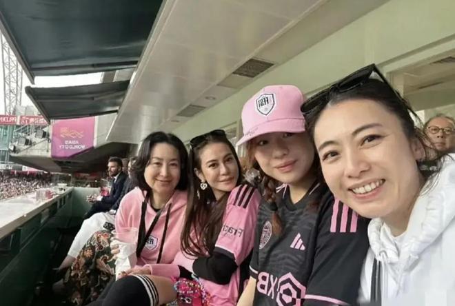 梅西评论区沦陷！被扒中国发布会睡觉日本地震捐钱，网友怒斥