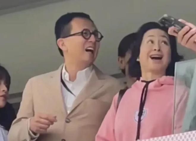 梅西评论区沦陷！被扒中国发布会睡觉日本地震捐钱，网友怒斥