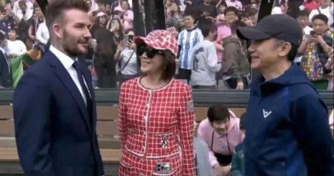 梅西评论区沦陷！被扒中国发布会睡觉日本地震捐钱，网友怒斥