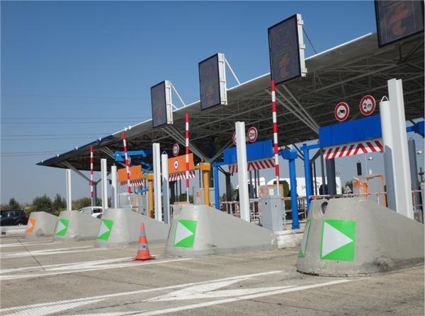 地图显示大面积红色堵车 湖北：计划2月6日高速堵点全部抢通