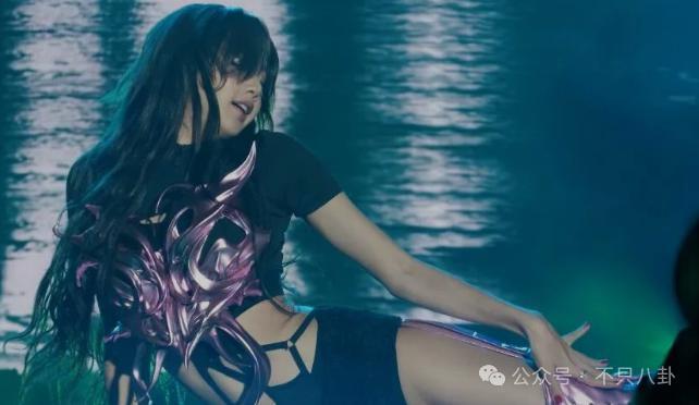 吐槽再多也没用？她的事业发展一点都不受影响啊！