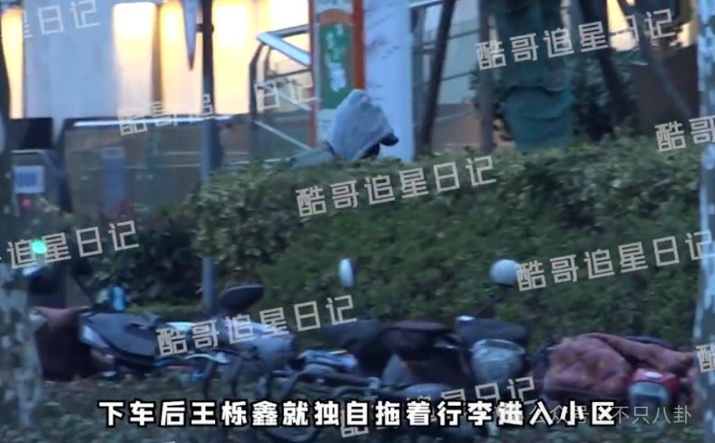 离婚三年后谈了新恋爱，他和前妻关系也破冰了？