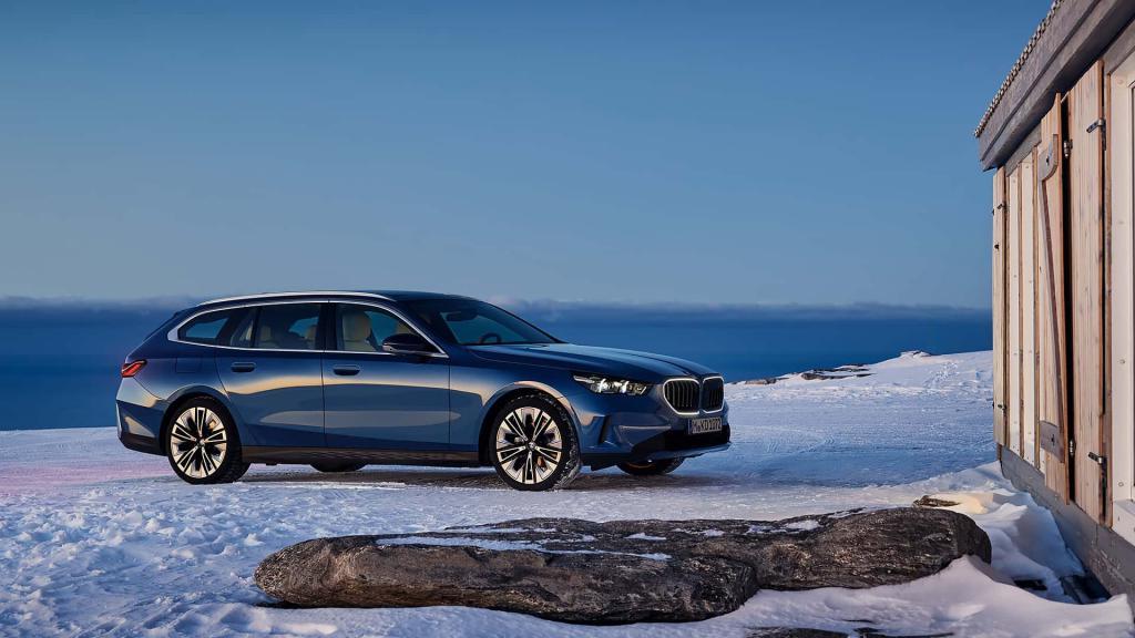 2025 款宝马 5 系旅行车发布，含电动 i5 旅行车