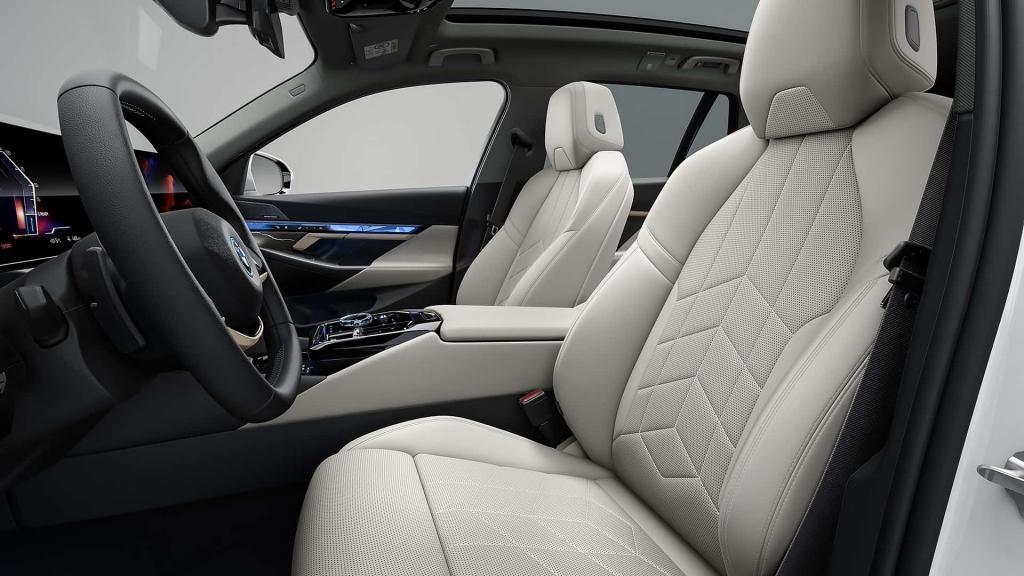 2025 款宝马 5 系旅行车发布，含电动 i5 旅行车