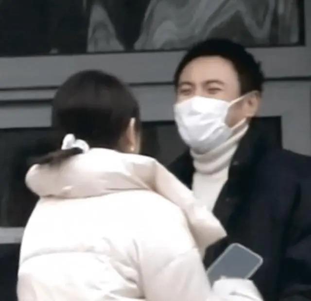 央视龙年春晚主持人出炉，朱军、董卿、朱迅李思思无缘春晚