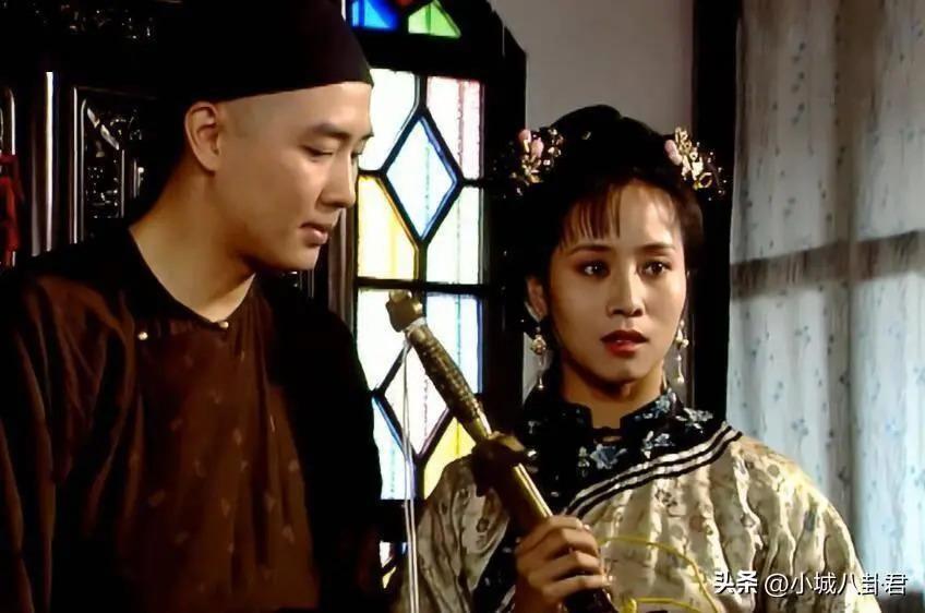 《宰相刘罗锅》演员现状，主角老到不敢认，配角100岁去世
