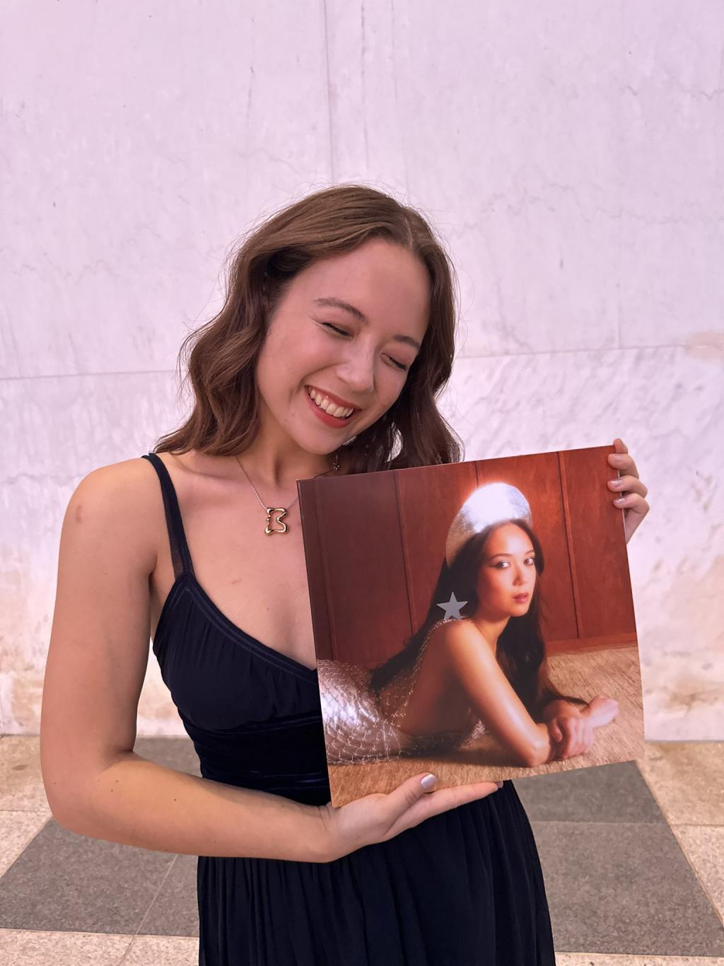 24岁中国冰岛混血，获格莱美奖！