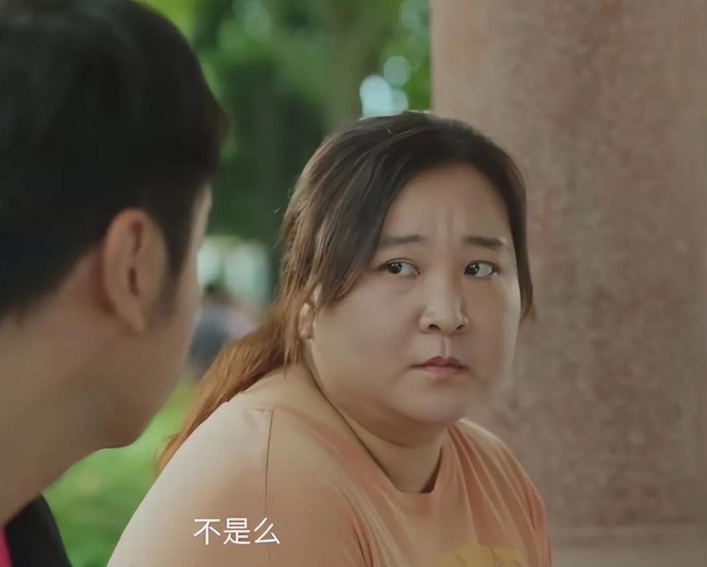 《热辣滚烫》：贾玲皱纹都是戏，四大女主天然脸与硅胶脸对比明显