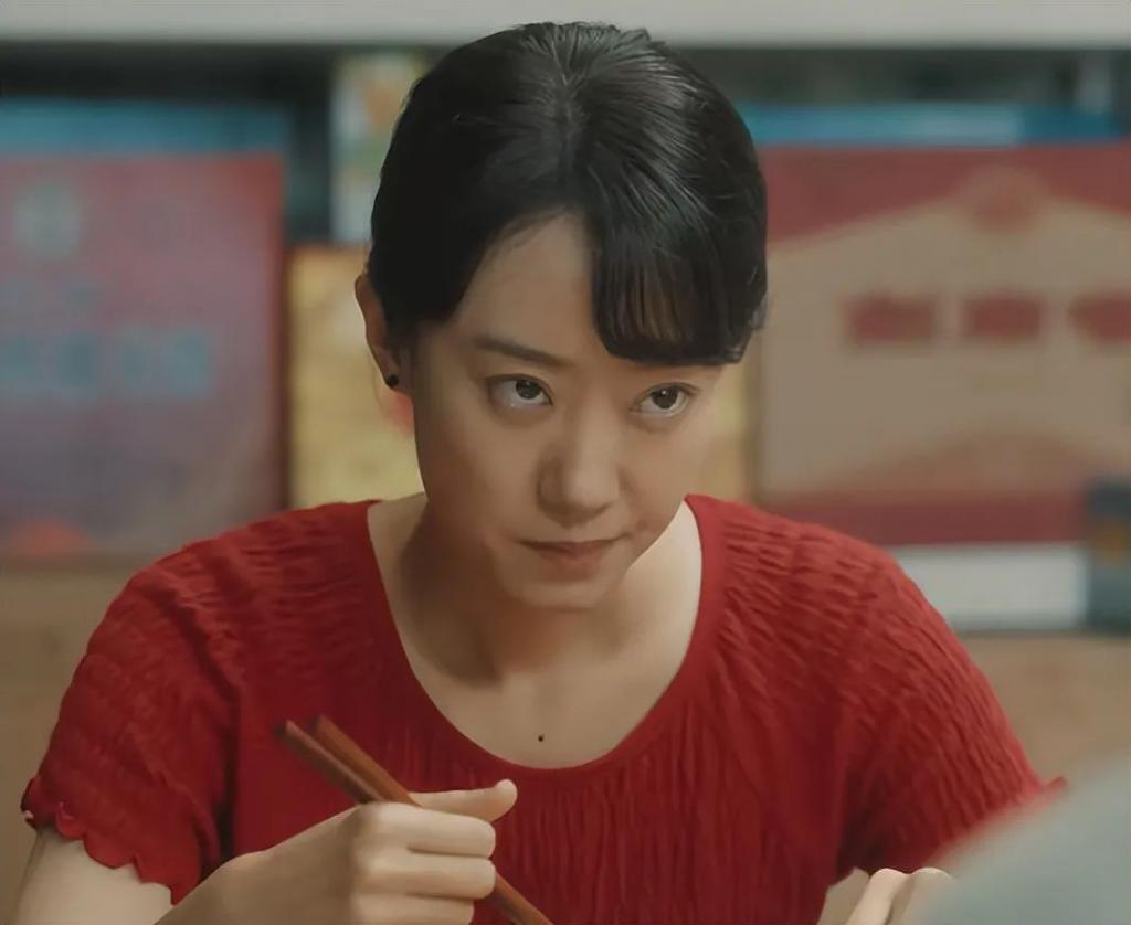 《热辣滚烫》：贾玲皱纹都是戏，四大女主天然脸与硅胶脸对比明显