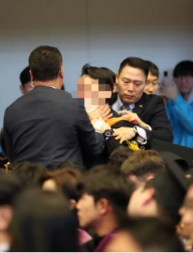 他们愤怒了！“要求尹锡悦道歉”