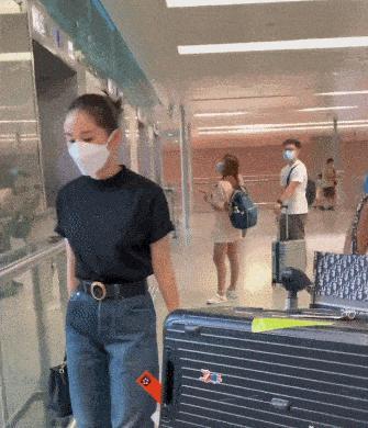 突然官宣分手！如胶似漆的爱情最终走向平庸的终结？