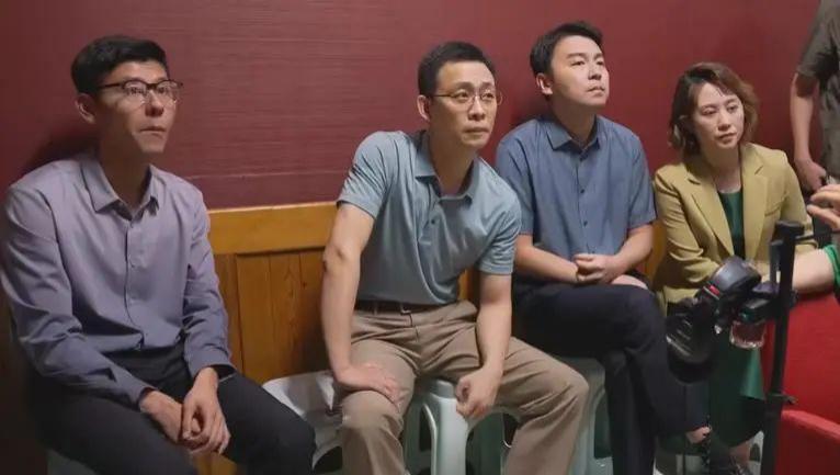 看到衣衫不整的赵丽颖，国产剧别再用“假穷人”冒充了