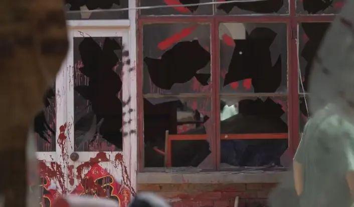 看到衣衫不整的赵丽颖，国产剧别再用“假穷人”冒充了