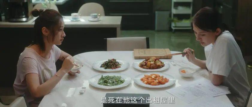 看到衣衫不整的赵丽颖，国产剧别再用“假穷人”冒充了