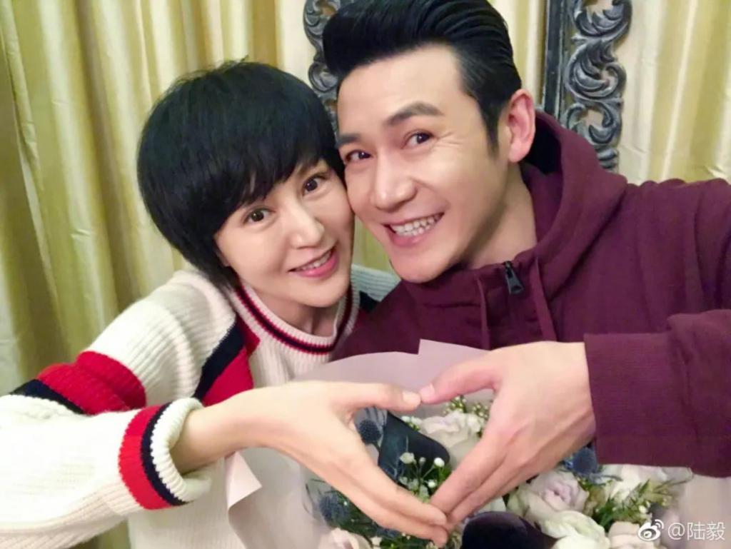 娱乐圈最后一对真夫妻