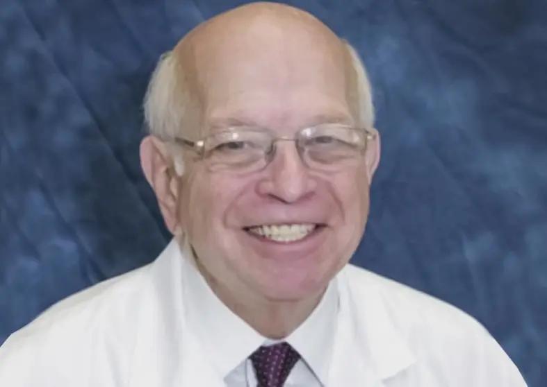 美女测DNA意外发现自己乱伦，高中男友竟是亲哥！变态生殖医生偷换精子？