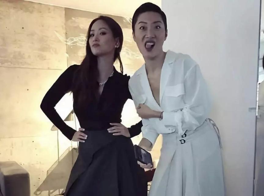 最美二代？混血版赵露思？她妈更绝！