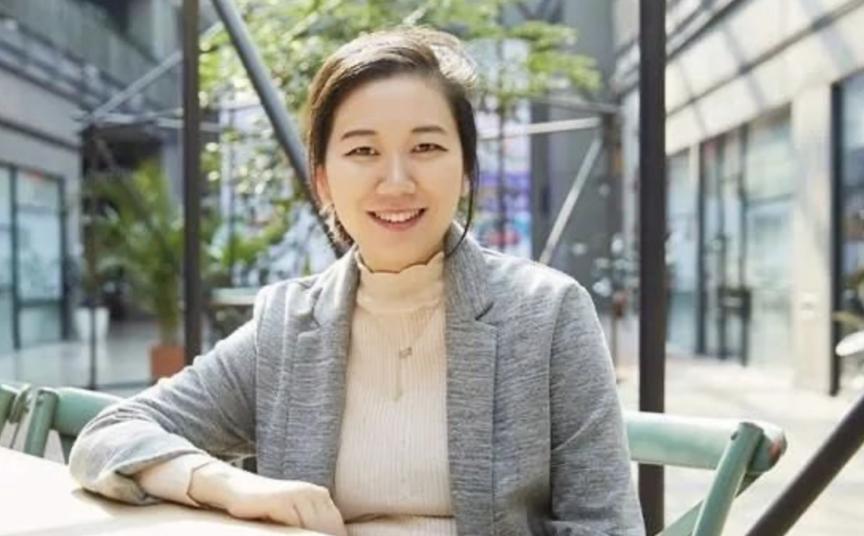 最美二代？混血版赵露思？她妈更绝！