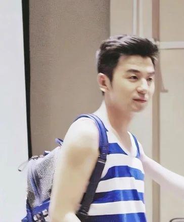 建议查查雷佳音