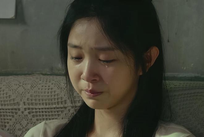 第二十条：全员演技过关，唯有一人是败笔，演得像AI机器人