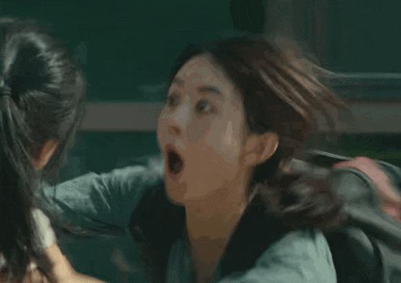 从头到脚皆可替？赵丽颖这个镜头，给了多少流量明星们一记耳光