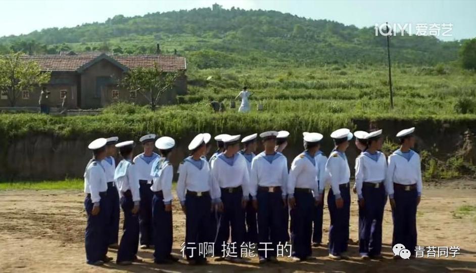 再看《父母爱情》才懂，安杰去担水，特意换裙子高跟鞋的原因？