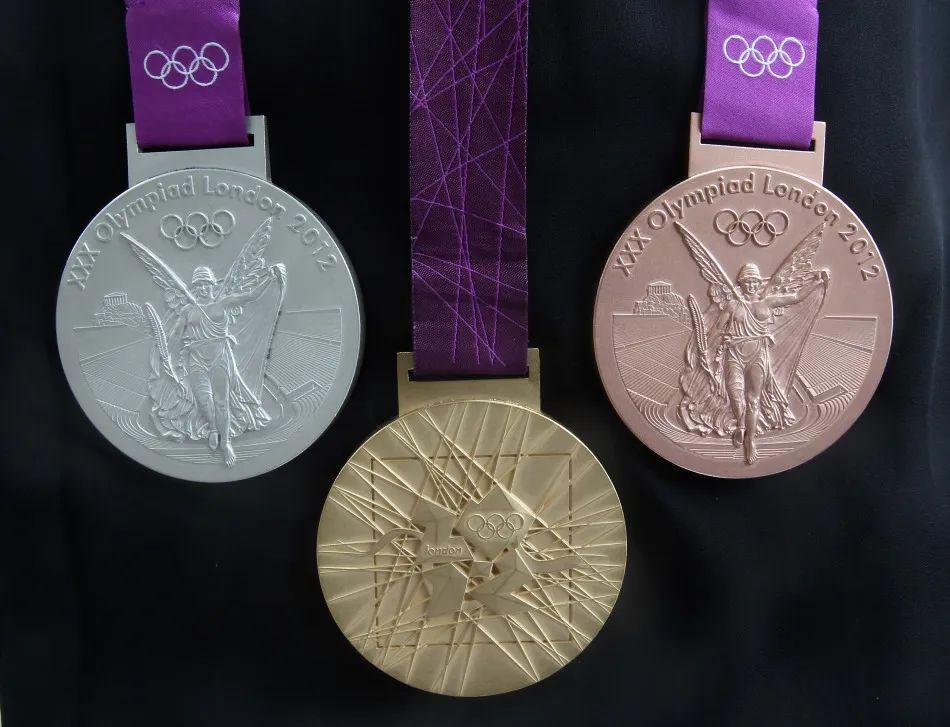 2024巴黎奥运会奖牌设计出炉，镶嵌埃菲尔铁塔原铁！