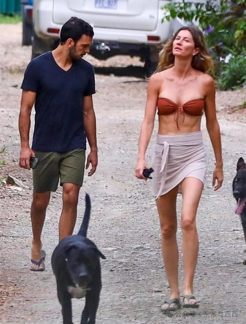 终于拍到她与小8岁男友情人节约会，换男友后她真是容光焕发