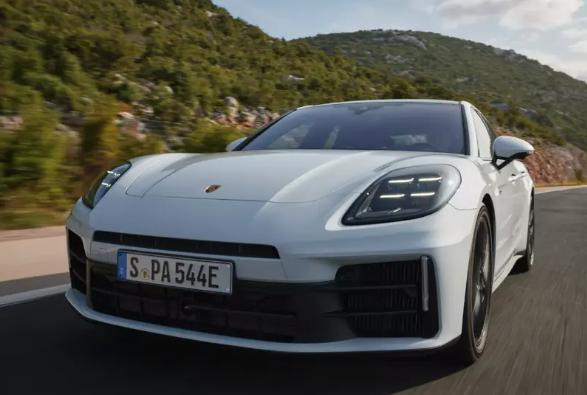 2.9T双涡轮 电机！保时捷全新Panamera E-Hybrid官图发布