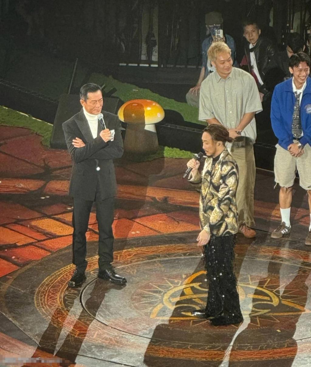 古天乐内涵梅西，调侃好友郑中基下场踢球，评论区一片叫好