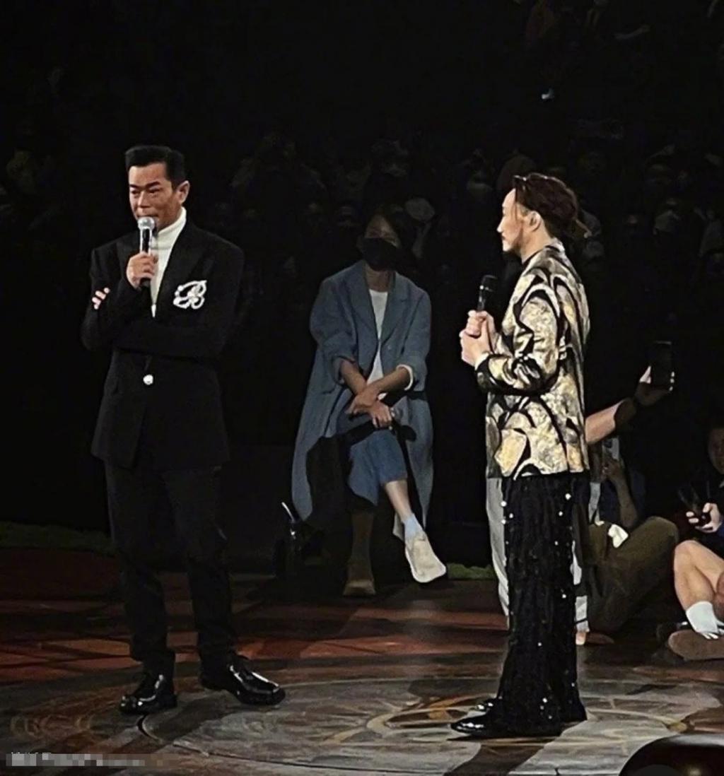 古天乐内涵梅西，调侃好友郑中基下场踢球，评论区一片叫好